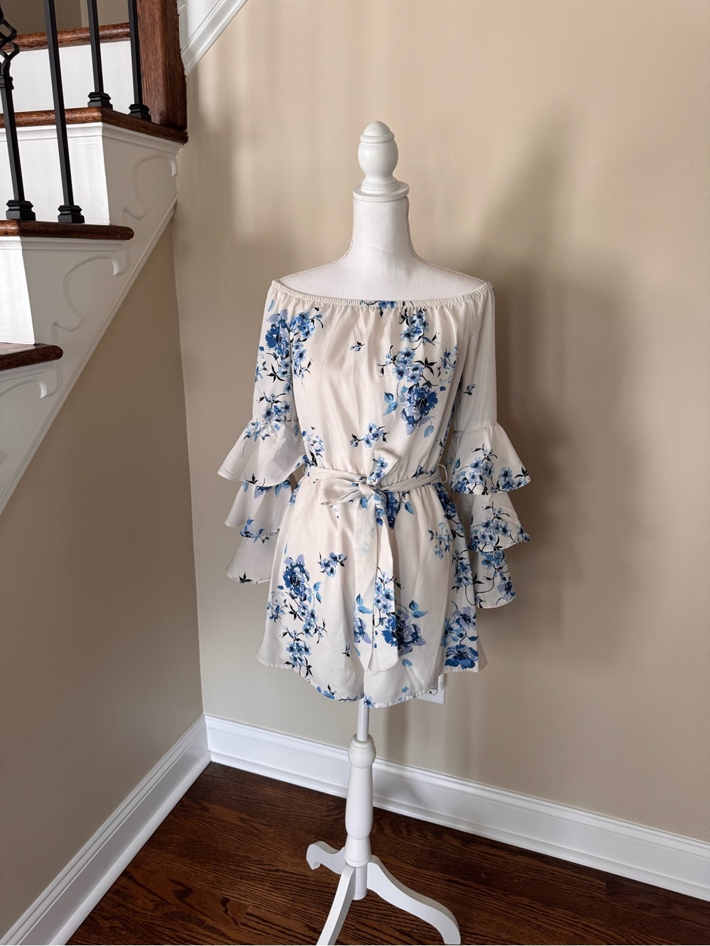 Off-Shoulder Blue Floral Ruffle Sleeve Romper